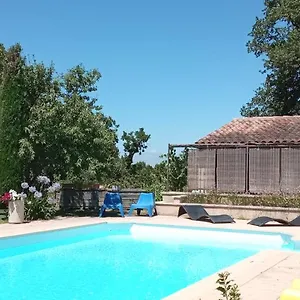 sous-les-chenes-en-provence.aixenprovencehotels.org/
