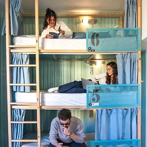 https://hotel-ozz-by-happyculture.fr-provencehotel.com
