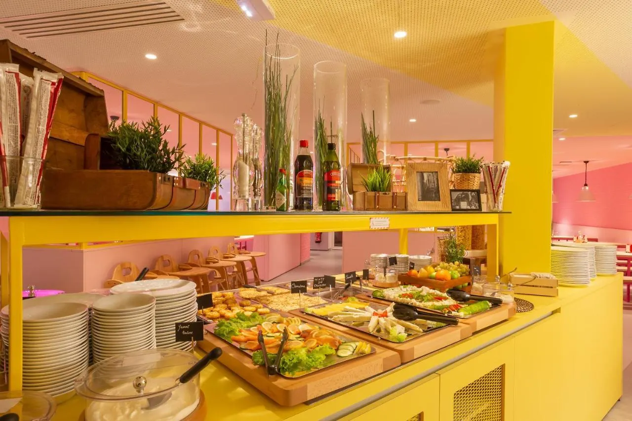 **  MEININGER Hotel Lyon Centre Berthelot France
