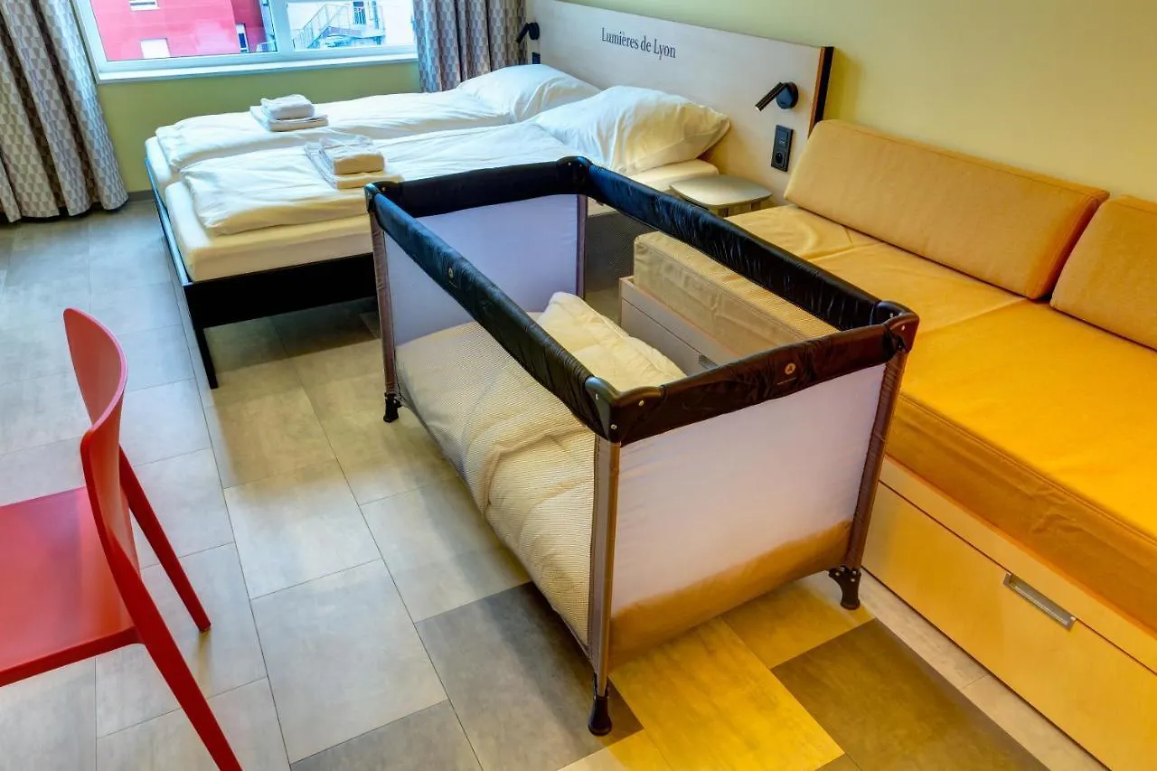Meininger Hotel Lyon Centre Berthelot 2*,