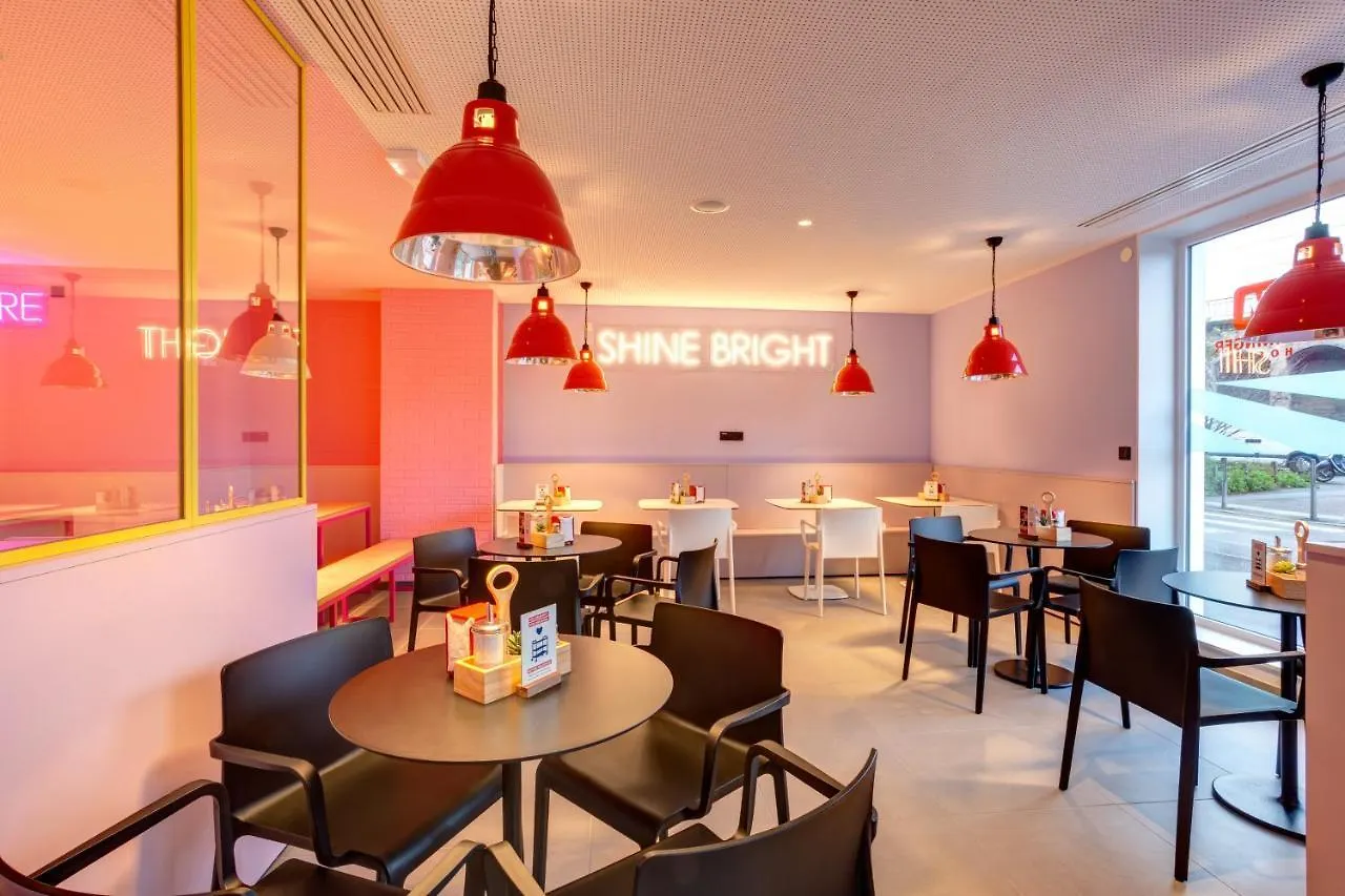 Meininger Hotel Lyon Centre Berthelot 2*,  France