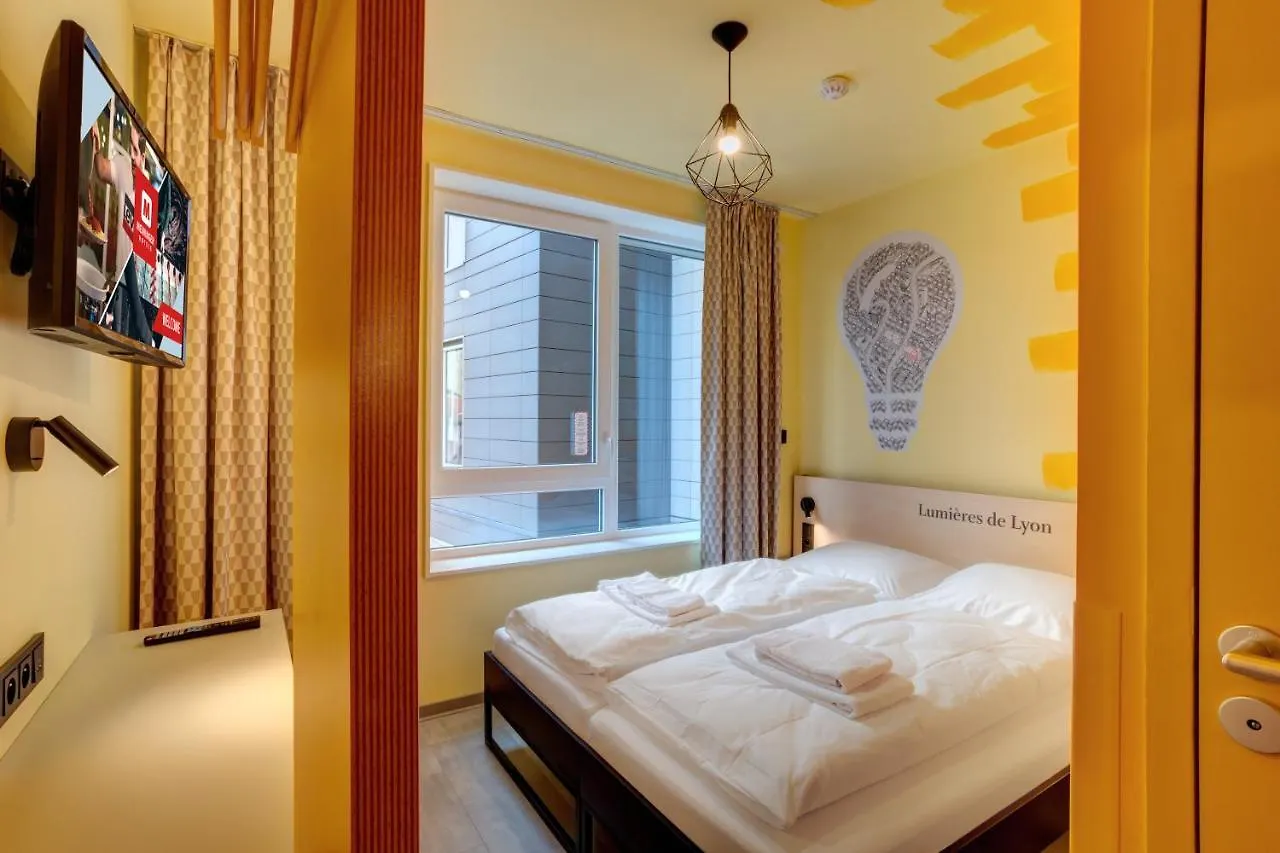 Meininger Hotel Lyon Centre Berthelot 2*,